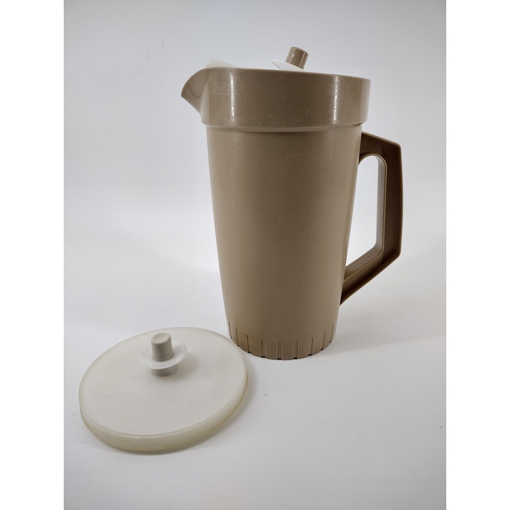 Vintage Tupperware 2 Quart Pitcher Almond Tan 800-4 With Two Lids 801-9